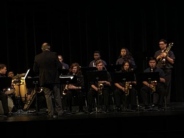 On February 21st Good Counsel’s Jazz Ensemble, conducted by Dr Slocum, held their annual concert in the PAC. 