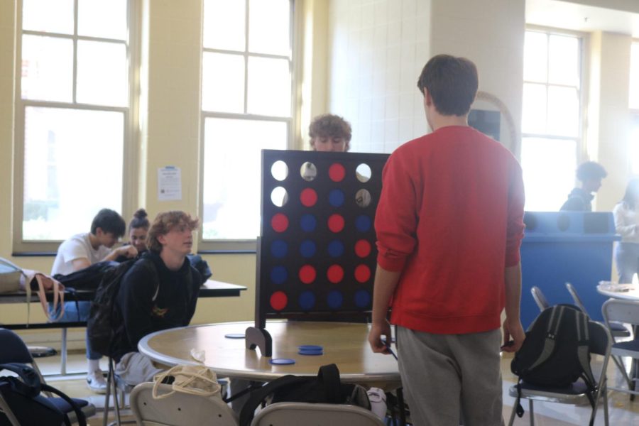 a hard game of giant connect four 